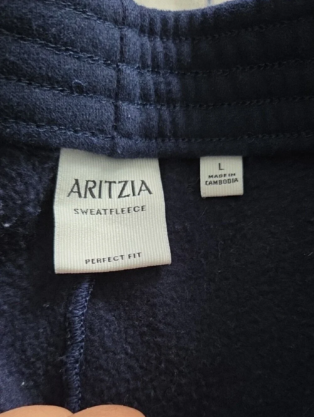 Aritzia Perfect Fit Sweat Fleece Shorts L